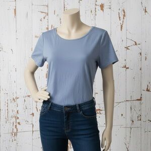 🛍️BUNDLE ONLY ITEM🛍️Short blue top XL runs small *FLAW